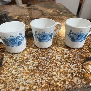 Corningware Blue and White Mugs Set for Dining